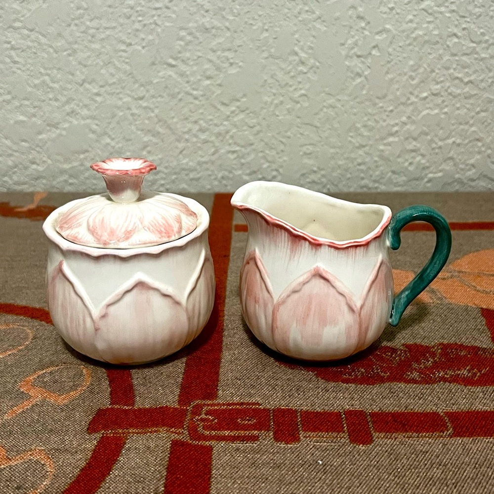 Sigma The Tastesetter Roses Design Creamer and Sugar Set